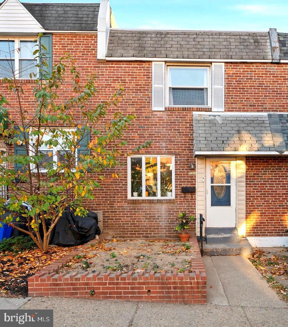4572 Manayunk Avenue Philadelphia, PA 19128 - Photo 2 of 22 a front view of a house