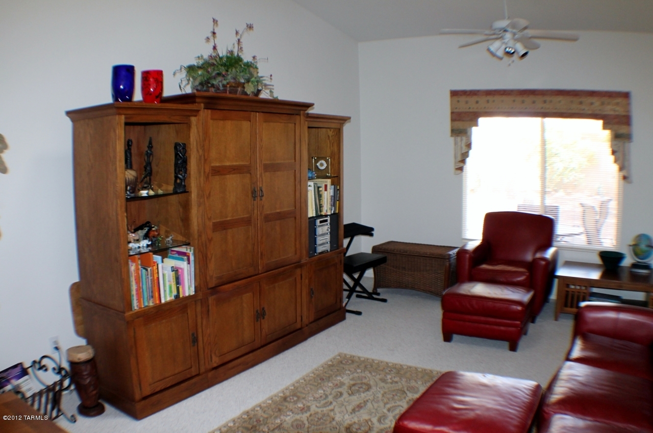 7733 West Rising Moon Way Tucson, AZ 85743 - Photo 5 of 18 Gallery Image 5