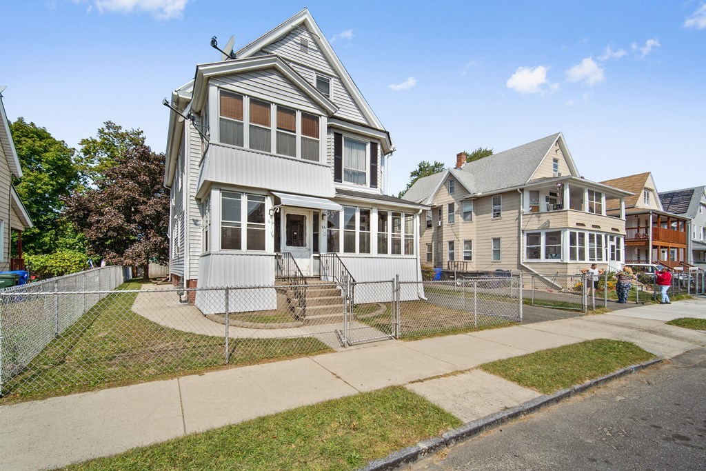 64-66 Cleveland Street Springfield, MA 01104 - Photo 2 of 25 Gallery Image 2