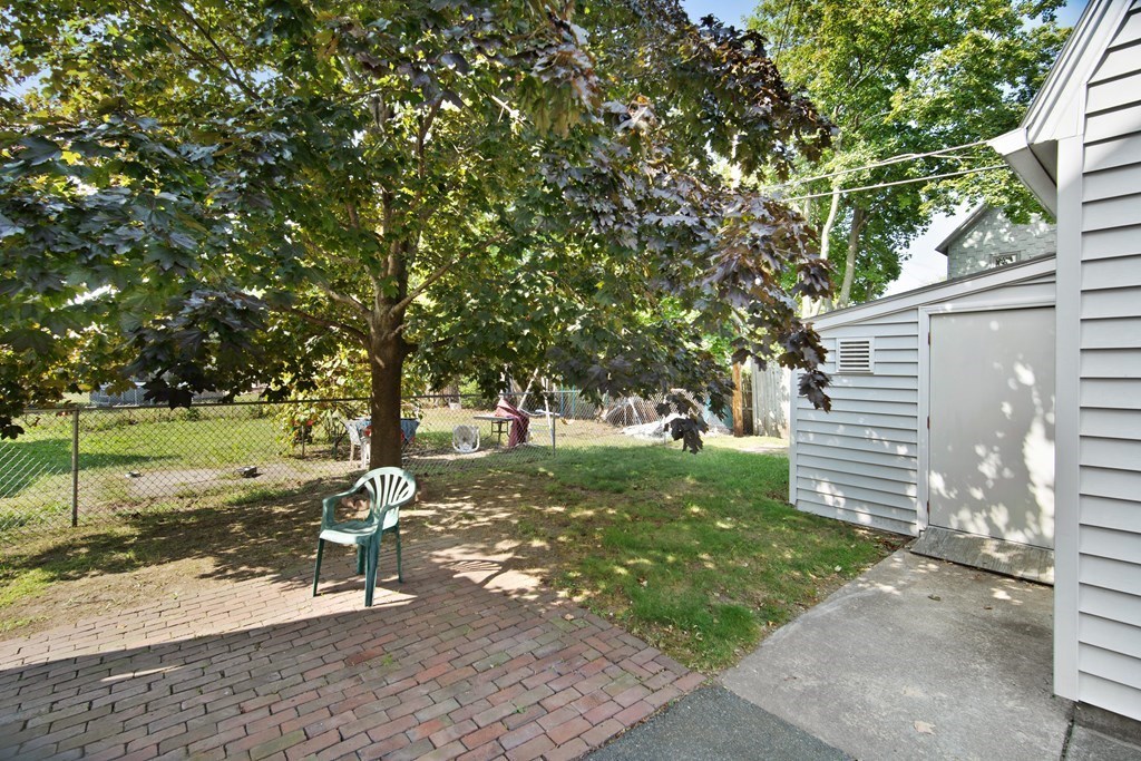 64-66 Cleveland Street Springfield, MA 01104 - Photo 4 of 25 Gallery Image 4