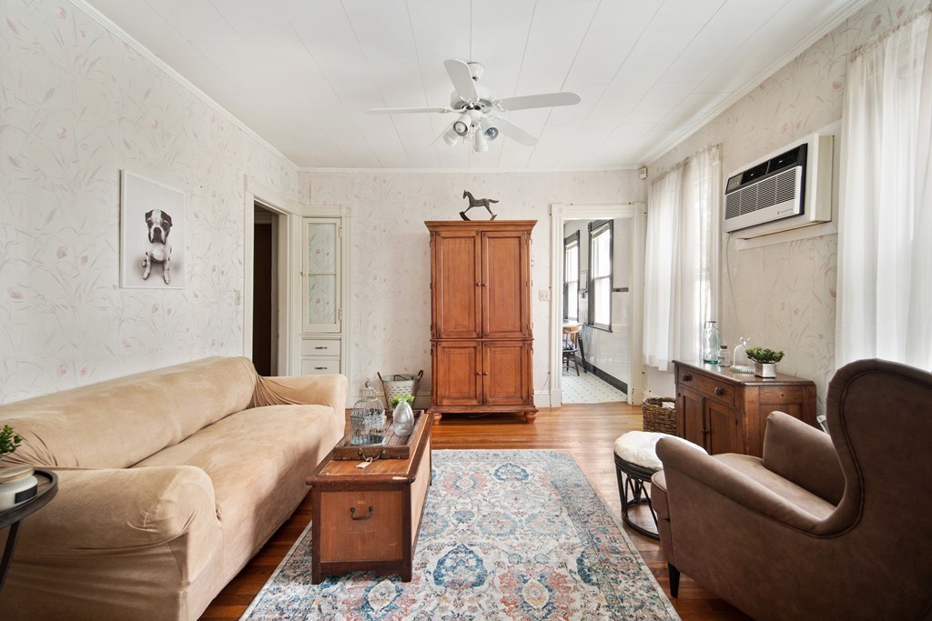 64-66 Cleveland Street Springfield, MA 01104 - Photo 8 of 25 Gallery Image 8