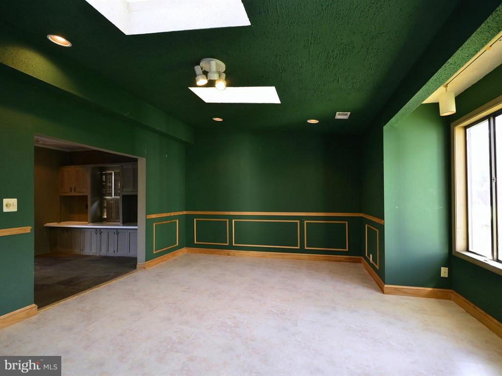 1599 Kimblewick Road Potomac, MD 20854 - Photo 14 of 30 Dining Room