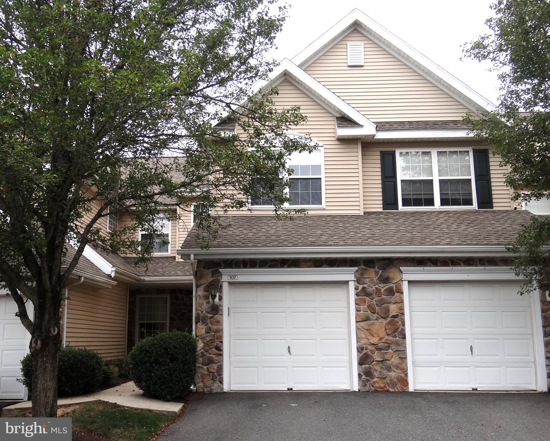 107 Country Lane Morgantown, PA 19543 - Photo 2 of 21 Exterior Front