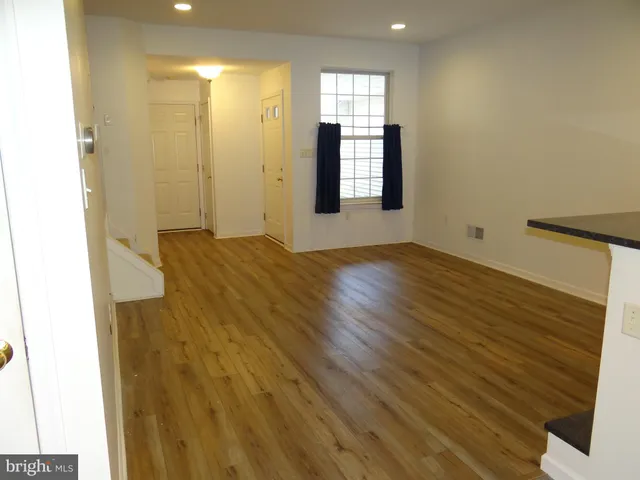 $2,250 | 107 Country Lane, Morgantown, PA 19543