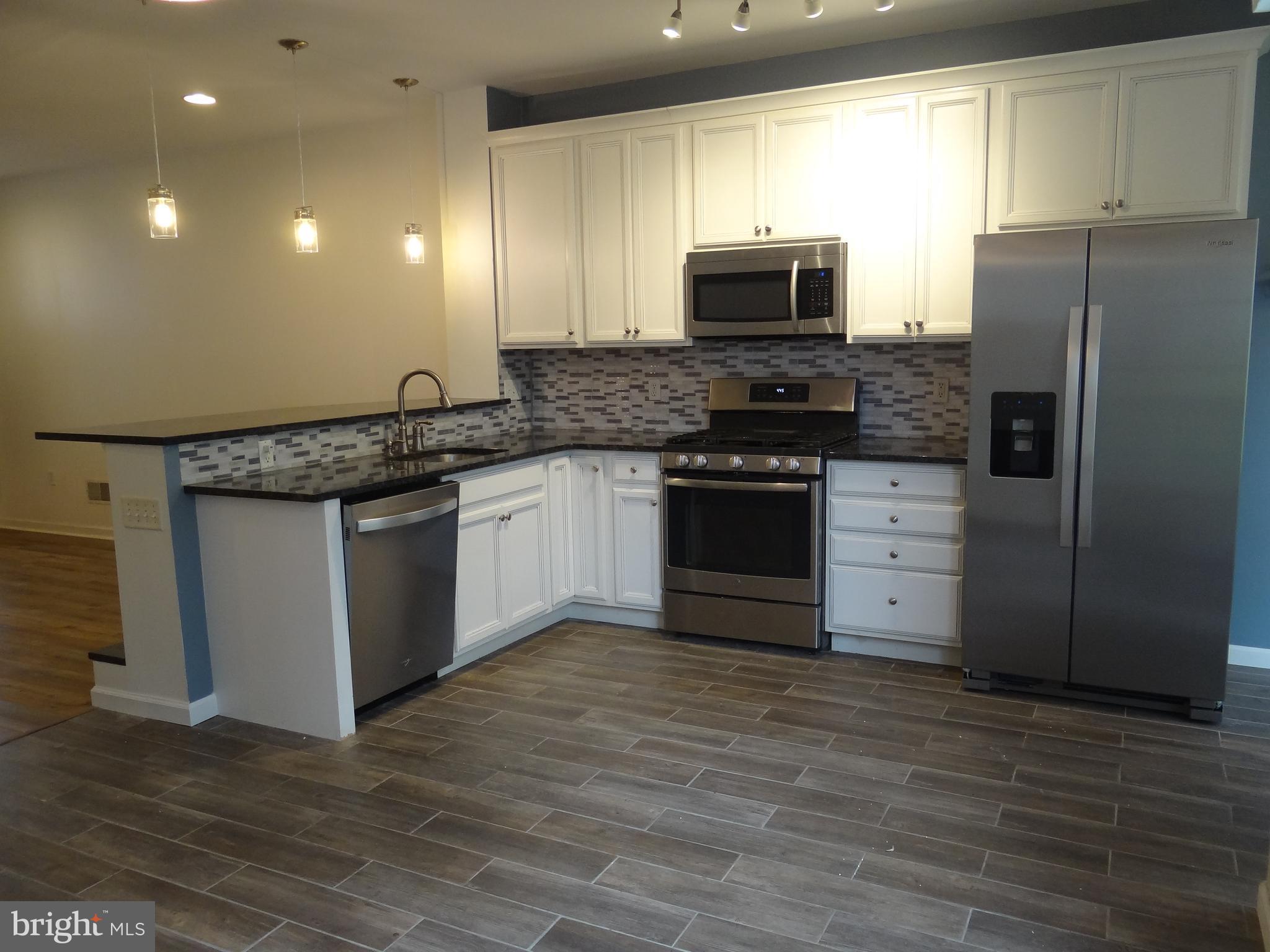 107 Country Lane Morgantown, PA 19543 - Photo 7 of 21 Kitchen