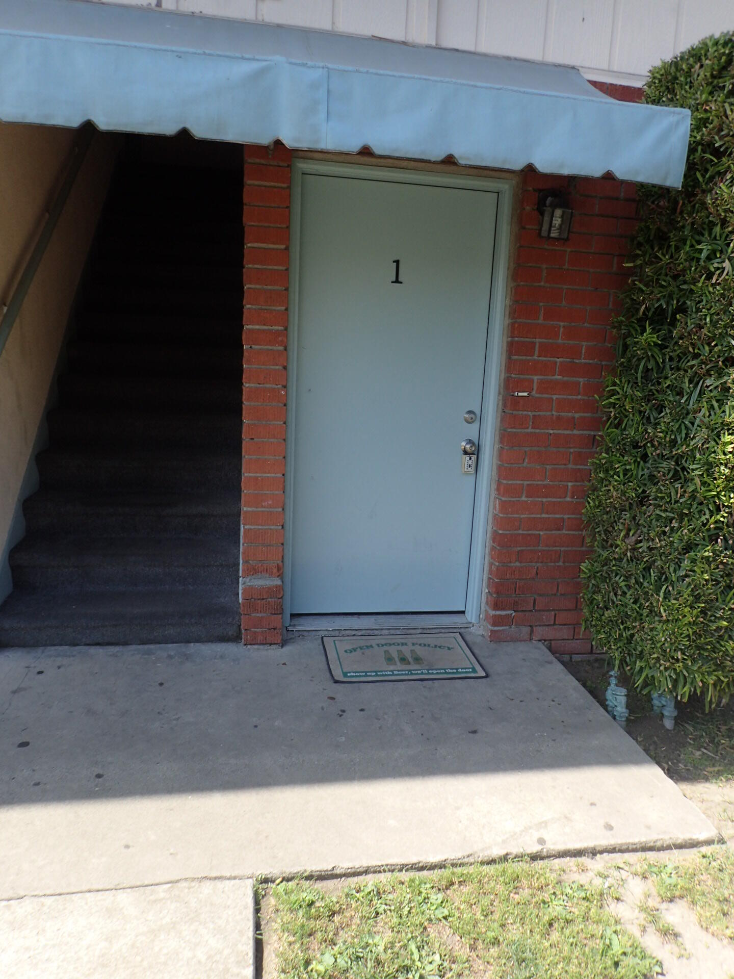 6585 Picasso Road, Unit 1 Goleta, CA 93117 - Photo 2 of 9 P7070378