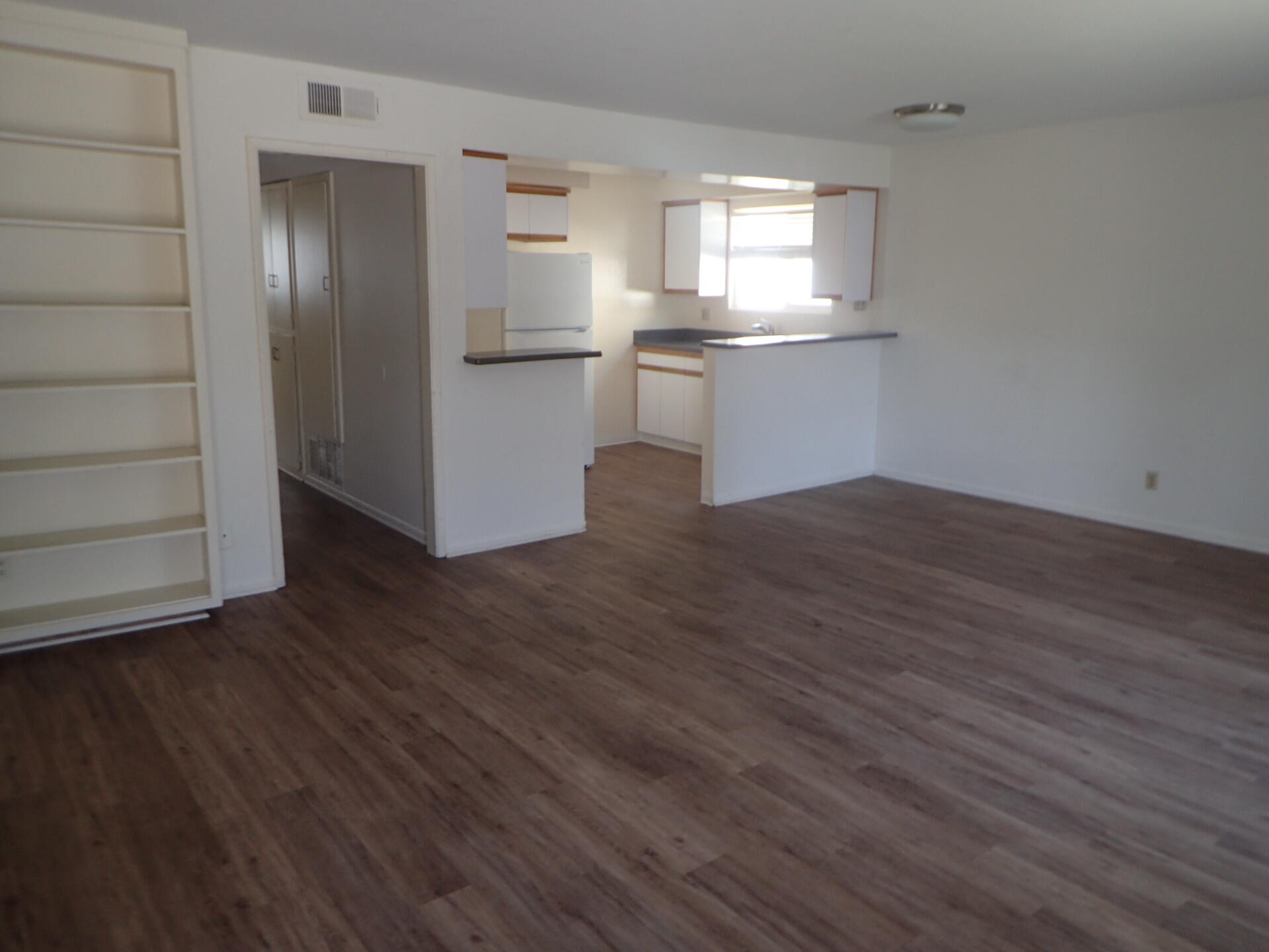 6585 Picasso Road, Unit 1 Goleta, CA 93117 - Photo 3 of 9 Dining Rm