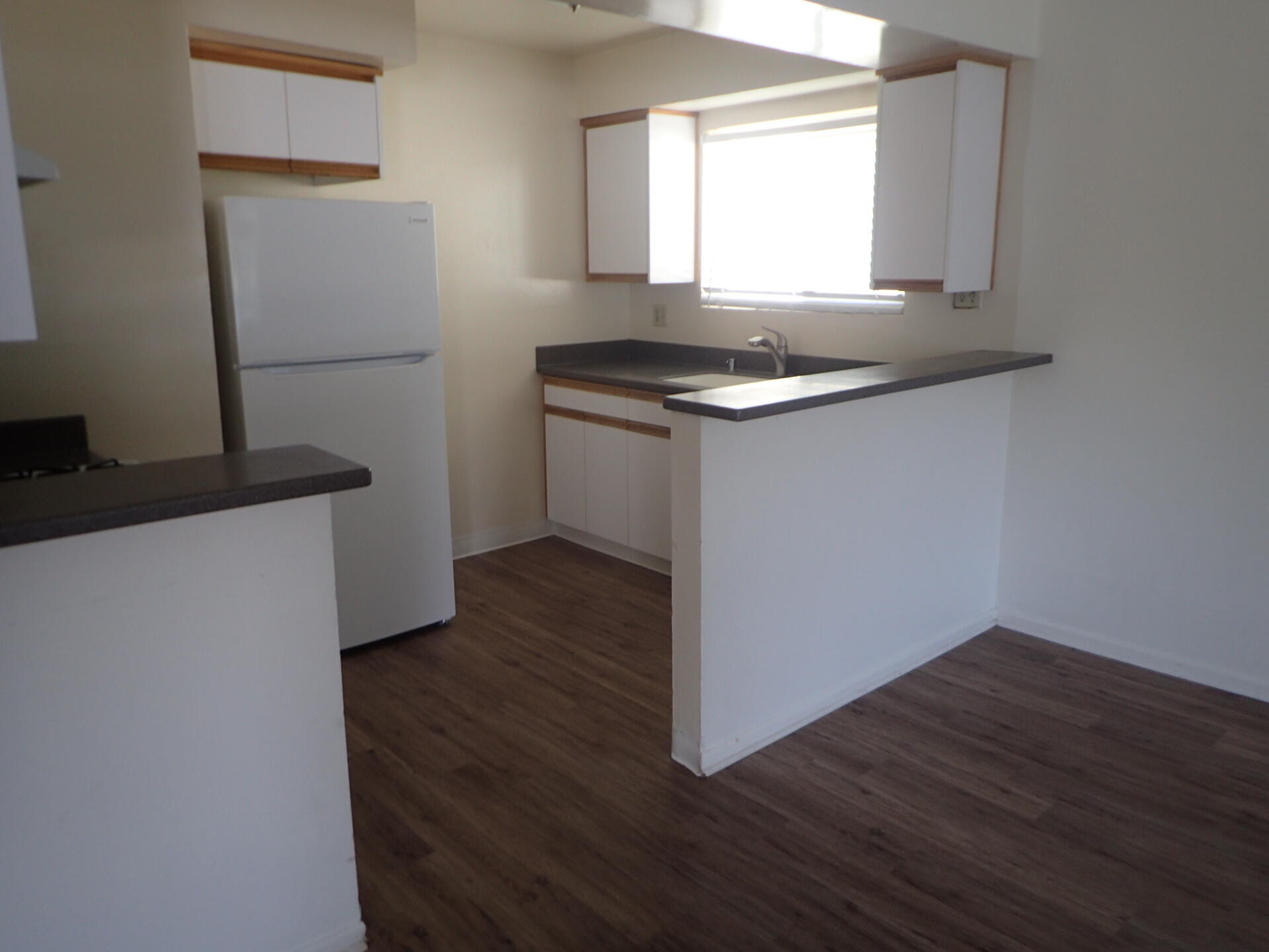 6585 Picasso Road, Unit 1 Goleta, CA 93117 - Photo 4 of 9 Kitchen