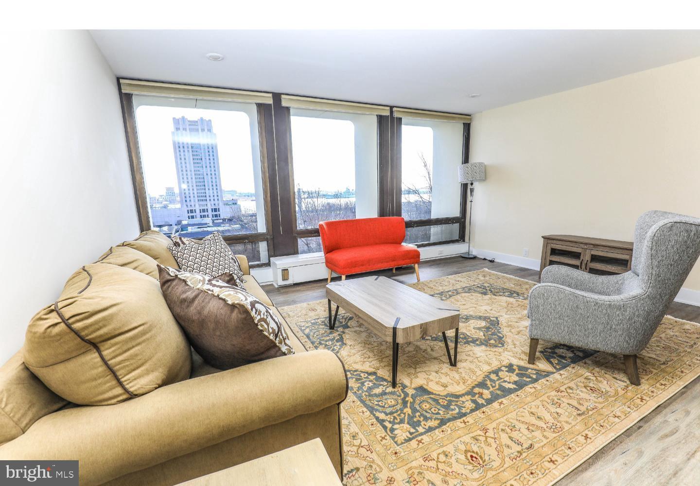 200 Locust Street, Unit 6EN Philadelphia, PA 19106 - Photo 9 of 15