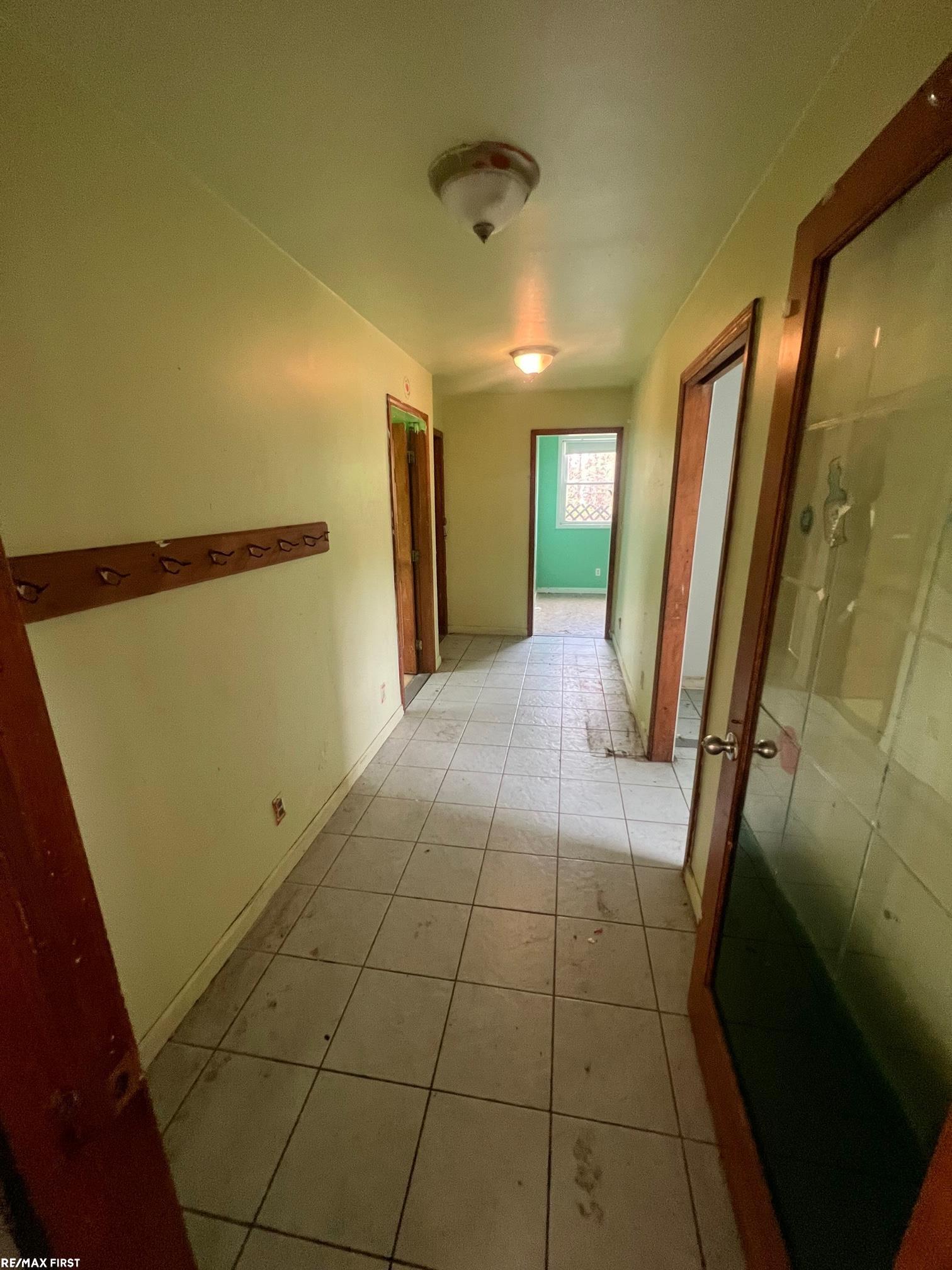 6435 Johnson Street Flushing, MI 48433 - Photo 4 of 25
