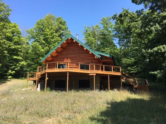 8778 Taylor Road Benzonia, MI 49616 - Photo 1 of 26 1828816.JPG