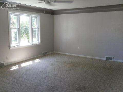 5062 Coldwater Road Flint, MI 48504 - Photo 3 of 5 20144537-2.JPG