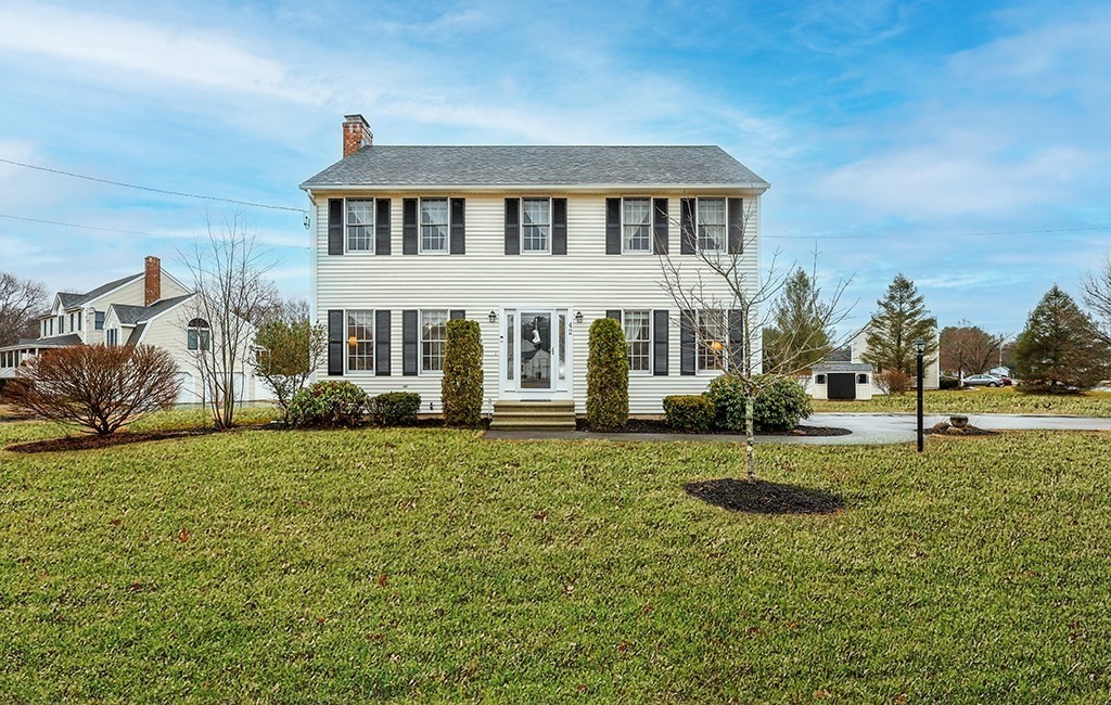 42 Deer Run Road Bellingham, MA 02019 - Photo 1 of 31 Gallery Image 1
