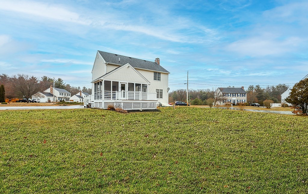 42 Deer Run Road Bellingham, MA 02019 - Photo 29 of 31 Gallery Image 29