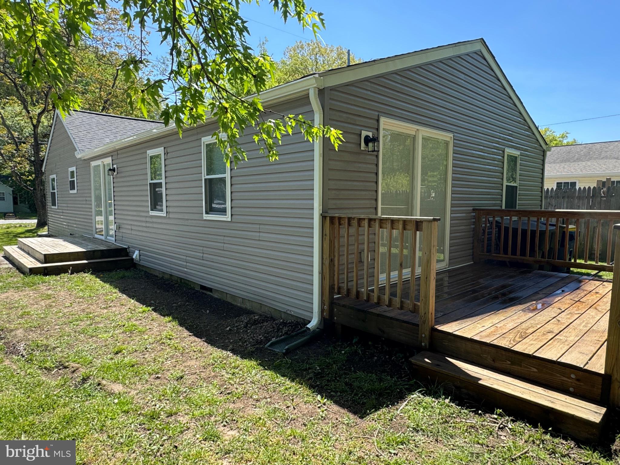 2389 White Oak Road Dover, DE 19901 - Photo 4 of 34 Charming home with inviting deck space.