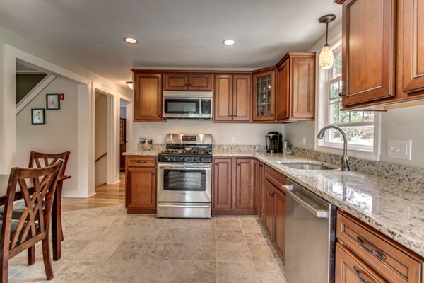 75 Hamilton Road Wrentham, MA 02093 - Photo 14 of 30