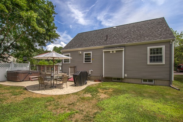 75 Hamilton Road Wrentham, MA 02093 - Photo 29 of 30