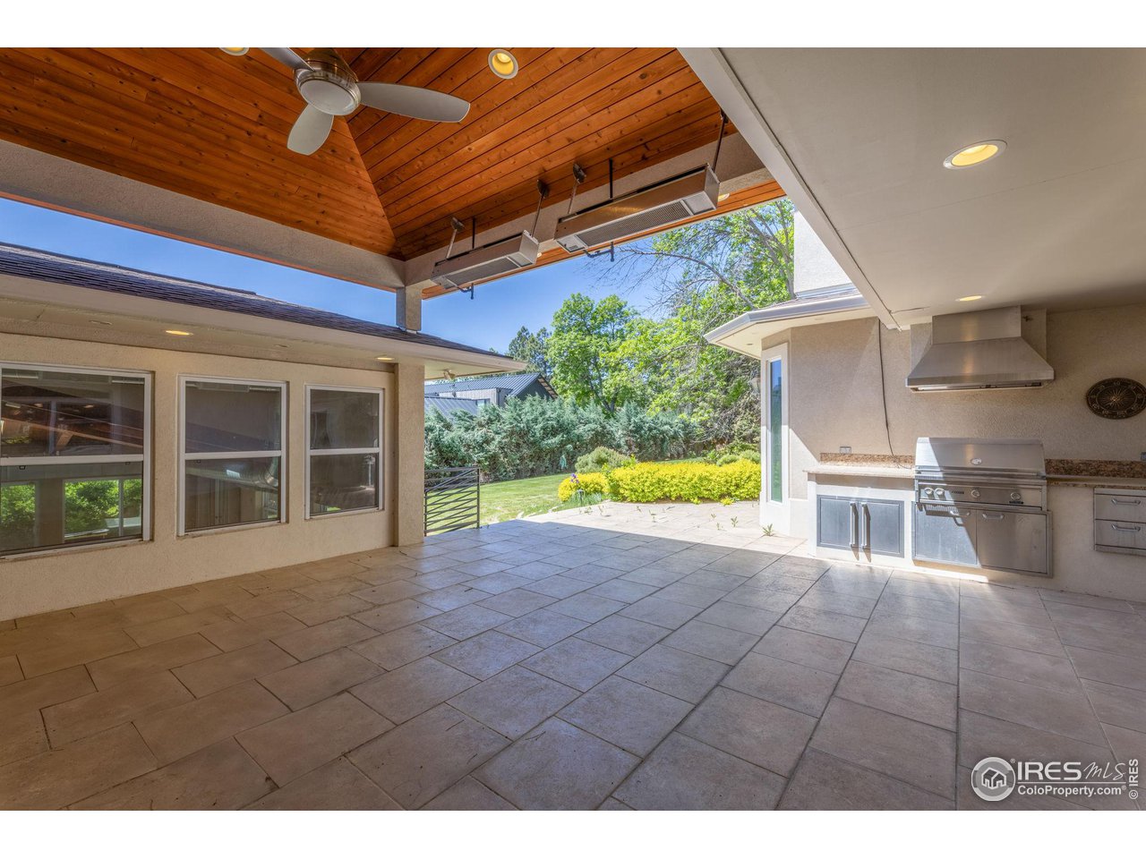 2210 Meadow Avenue Boulder, CO 80304 - Photo 36 of 40 a view of an empty room with a fireplace and a tub