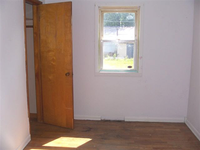 2012 North Rector Avenue Muncie, IN 47303 - Photo 7 of 12
