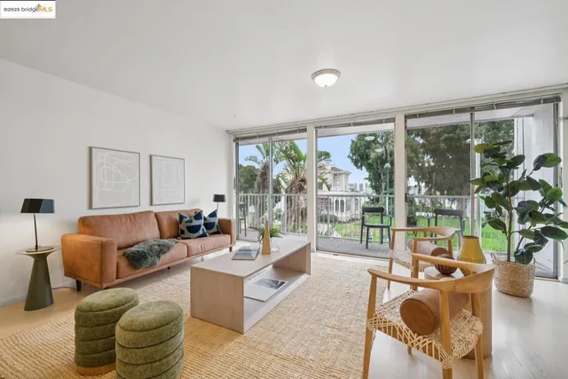 $549,000 | 1425 Lakeside Drive, Unit 201, Oakland, CA 94612