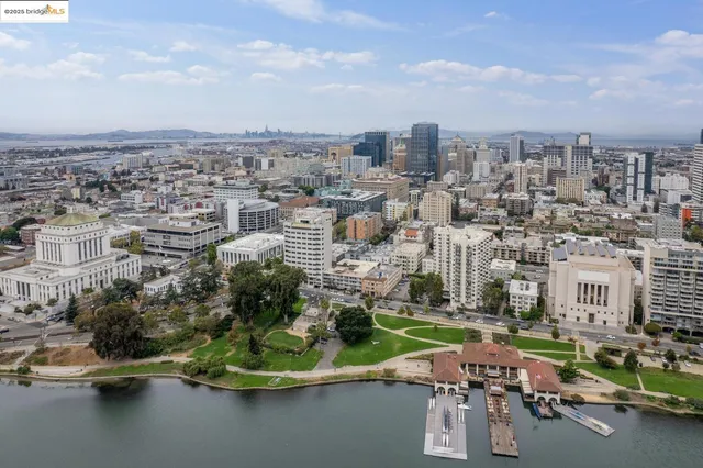 $549,000 | 1425 Lakeside Drive, Unit 201, Oakland, CA 94612