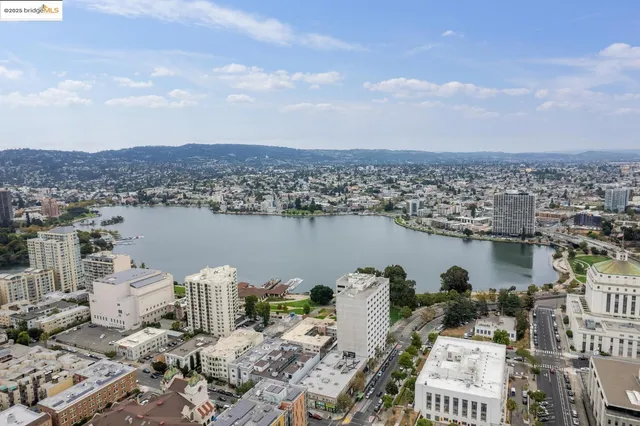 $549,000 | 1425 Lakeside Drive, Unit 201, Oakland, CA 94612