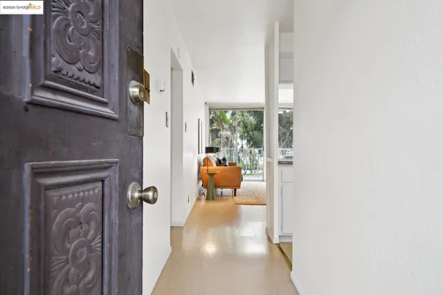 $549,000 | 1425 Lakeside Drive, Unit 201, Oakland, CA 94612