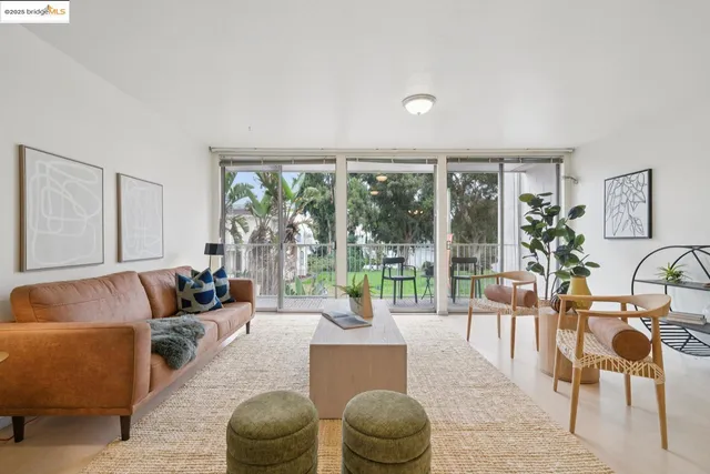 $549,000 | 1425 Lakeside Drive, Unit 201, Oakland, CA 94612