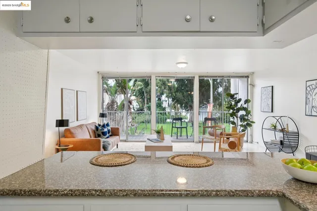 $549,000 | 1425 Lakeside Drive, Unit 201, Oakland, CA 94612