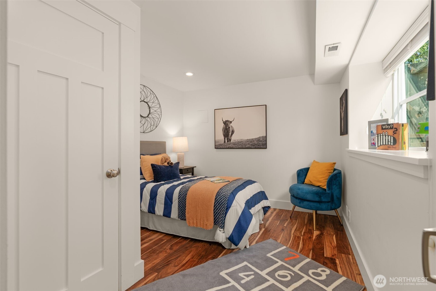 4037 52nd Avenue Southwest Seattle, WA 98116 - Photo 21 of 26 Gallery Image 21