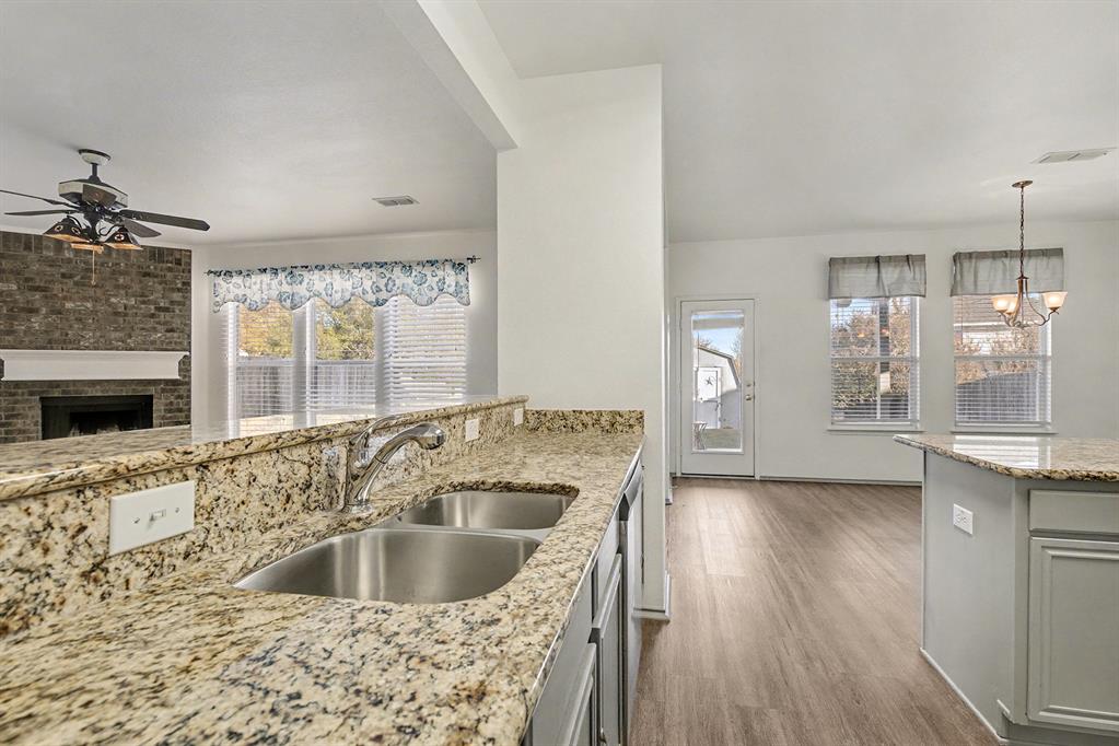 415 Hidden Ridge Drive Burleson, TX 76028 - Photo 11 of 38