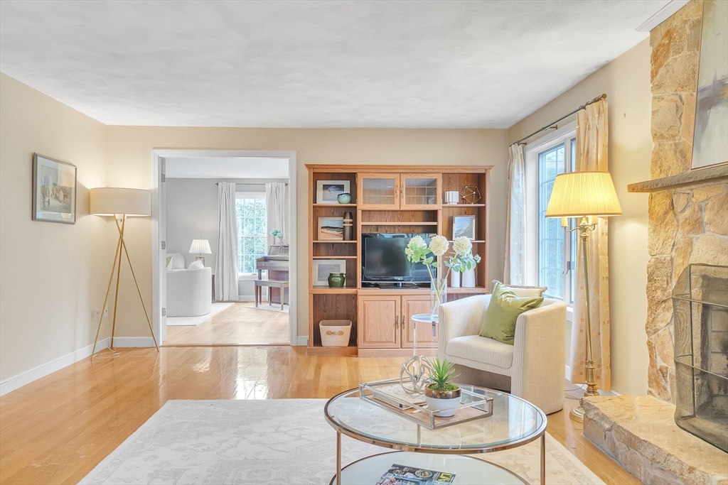 8 Farm Road Lexington, MA 02420 - Photo 6 of 42