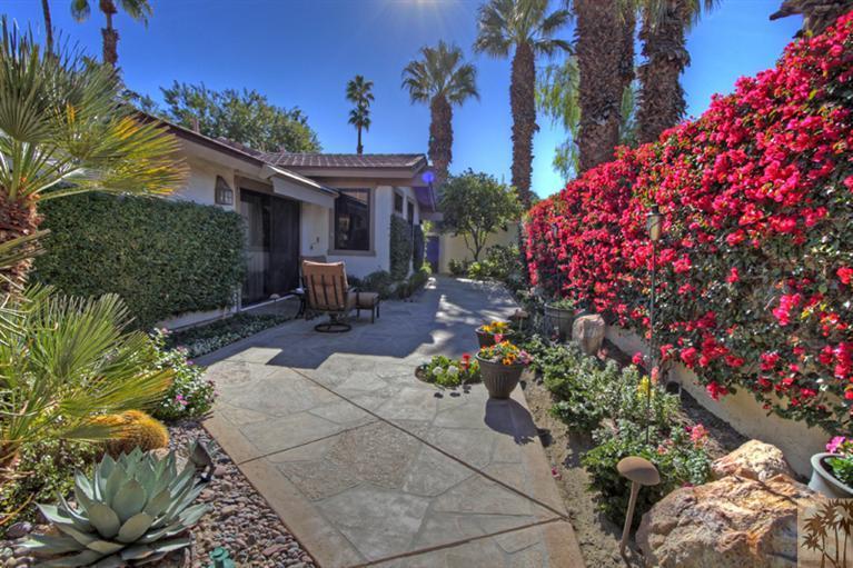 320 Red River Road Palm Desert, CA 92211 - Photo 27 of 31 a view of a house with a patio
