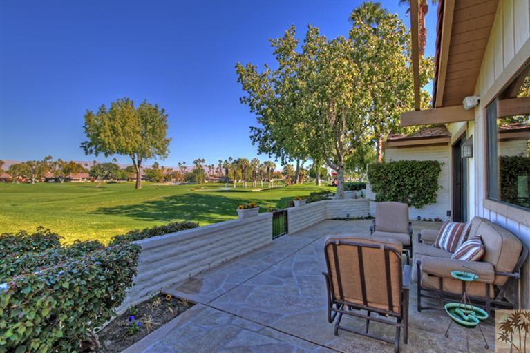 320 Red River Road Palm Desert, CA 92211 - Photo 29 of 31 a view of a chairs and table in the patio