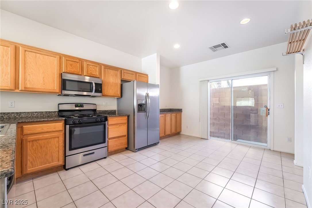 9968 Erie Stream Way Las Vegas, NV 89148 - Photo 8 of 35