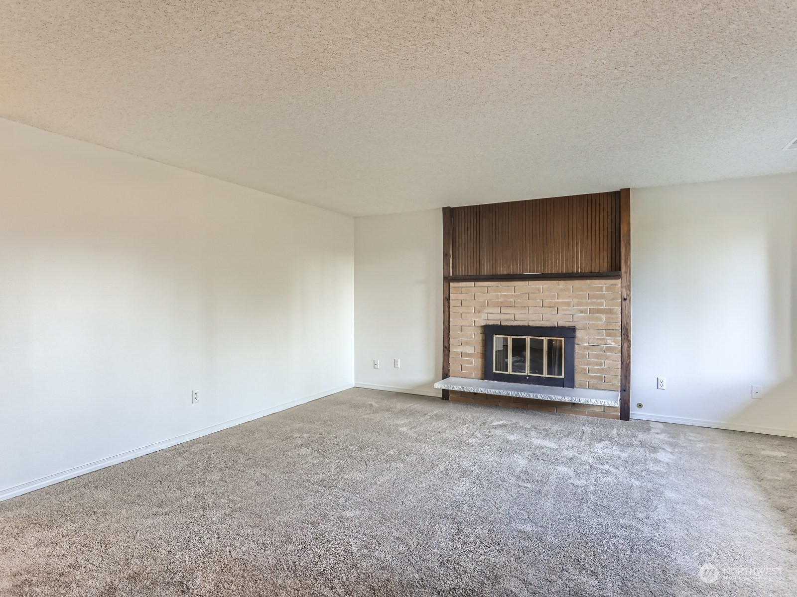 22031 7th Avenue West Bothell, WA 98021 - Photo 3 of 30 a view of a livingroom with a fireplace