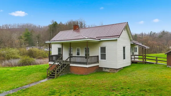$199,000 | 1053 The Lake Road, Clintwood, VA 24228