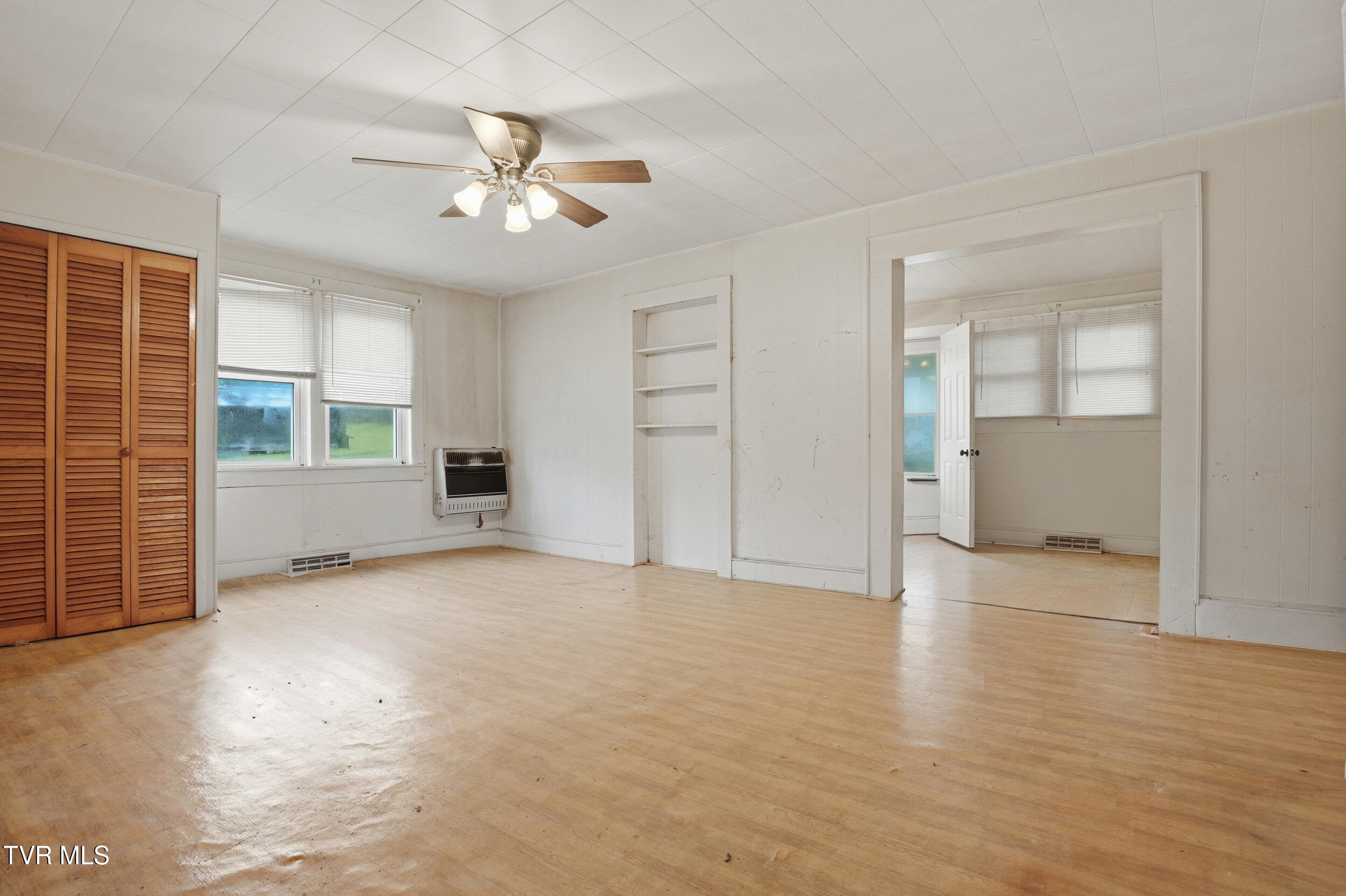 1053 The Lake Road Clintwood, VA 24228 - Photo 19 of 32 IMG_0005