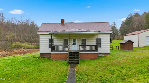 $199,000 | 1053 The Lake Road, Clintwood, VA 24228