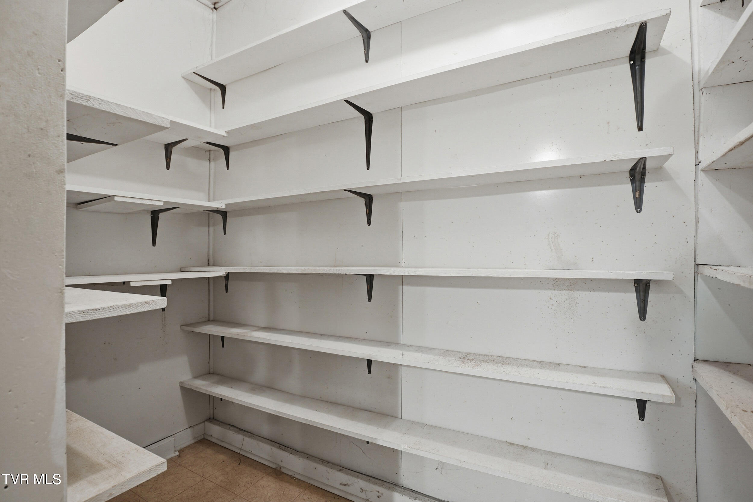 1053 The Lake Road Clintwood, VA 24228 - Photo 25 of 32 IMG_0013