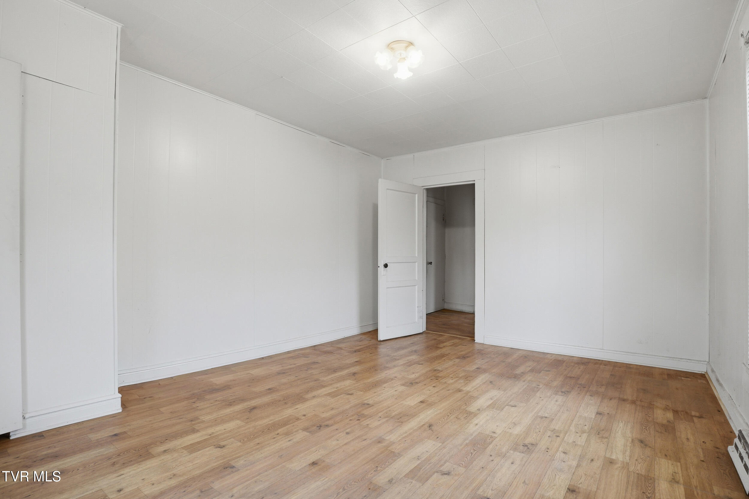 1053 The Lake Road Clintwood, VA 24228 - Photo 27 of 32 IMG_0011