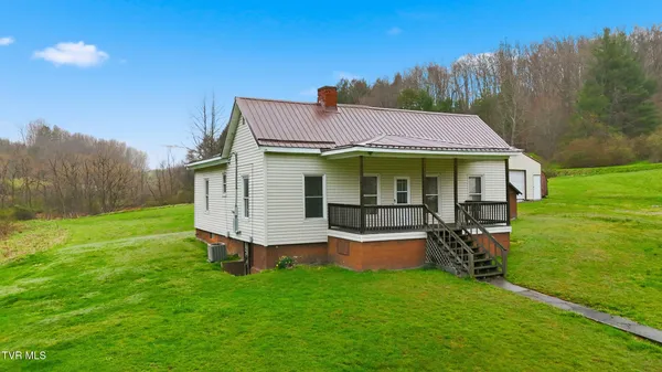 $199,000 | 1053 The Lake Road, Clintwood, VA 24228