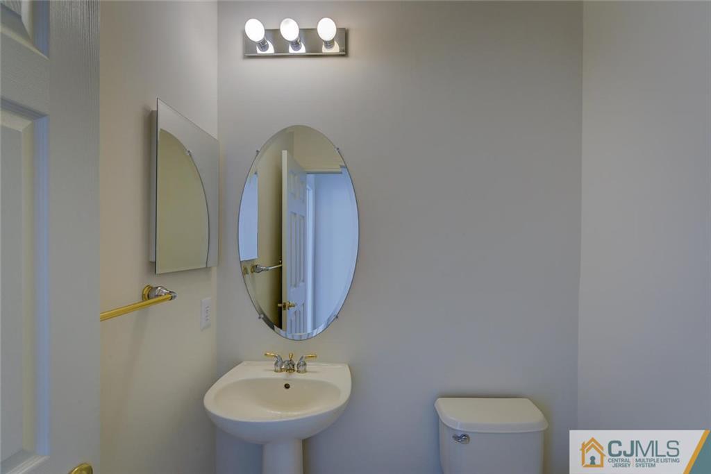 28 Pebble Creek Road Dayton, NJ 08810 - Photo 12 of 24 Gallery Image 12