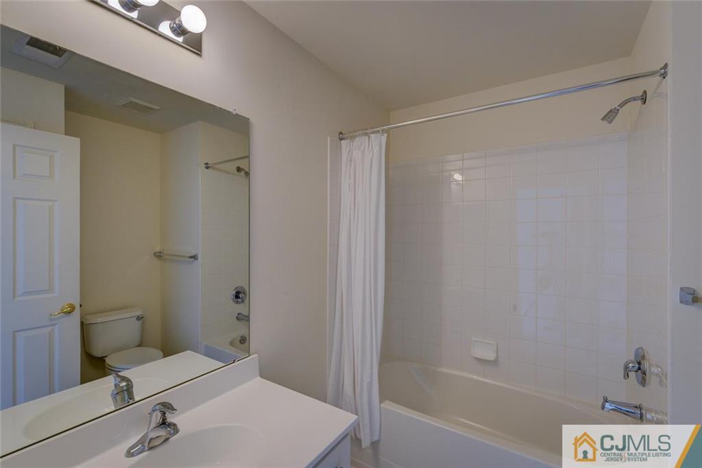 28 Pebble Creek Road Dayton, NJ 08810 - Photo 19 of 24 Gallery Image 19