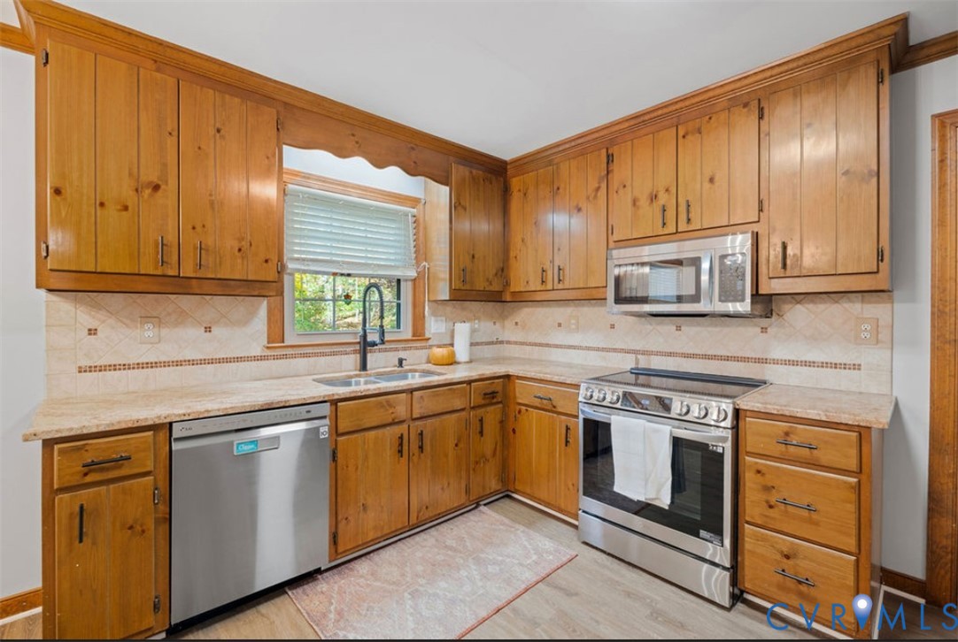 4550 Little Ridge Lane Chesterfield, VA 23832 - Photo 16 of 47 Gallery Image 16