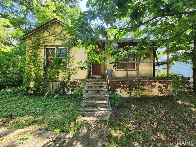 $9,900 | 1112 North 10th Street, Poplar Bluff, MO 63901