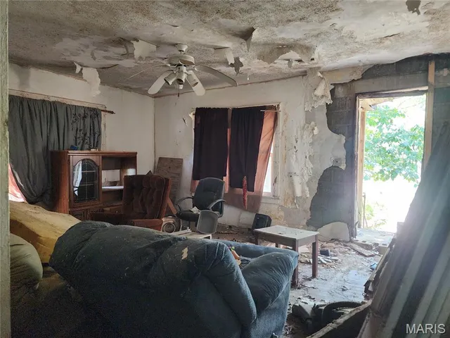 $9,900 | 1112 North 10th Street, Poplar Bluff, MO 63901