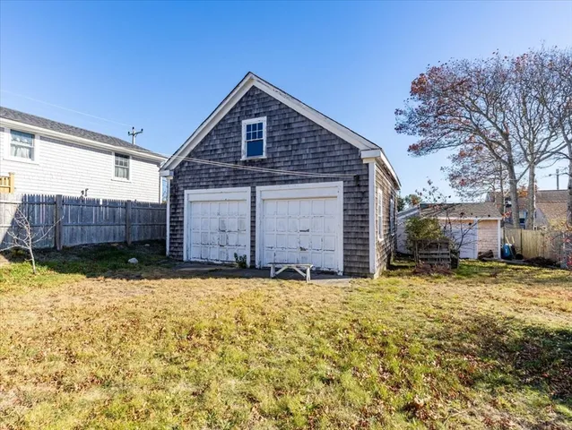 $800,000 | 4-6 Columbus Avenue, Yarmouth, MA 02673