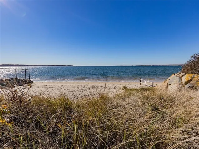 $800,000 | 4-6 Columbus Avenue, Yarmouth, MA 02673