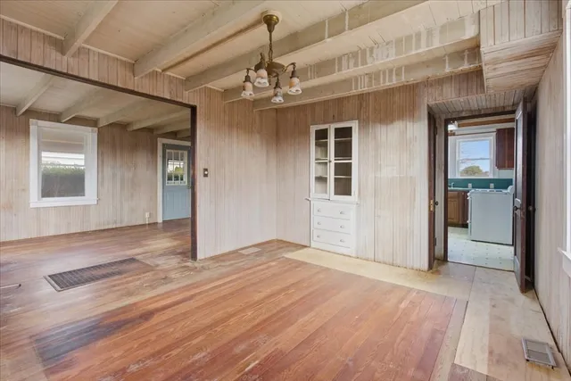 $800,000 | 4-6 Columbus Avenue, Yarmouth, MA 02673